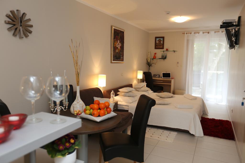 Apartments Lavica Beach Dumicic Podstrana Chambre photo