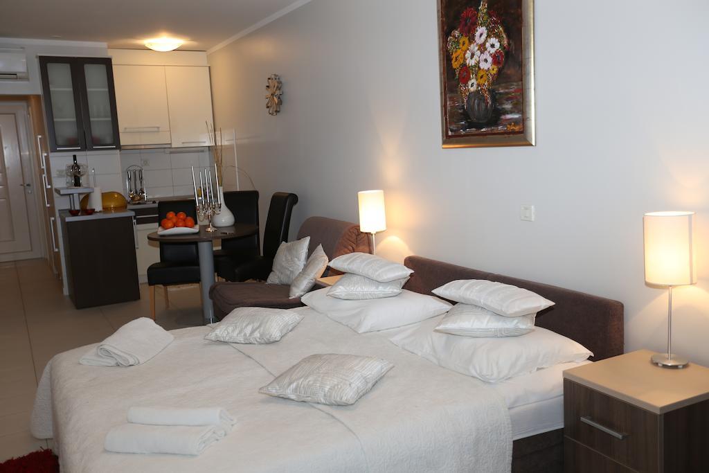 Apartments Lavica Beach Dumicic Podstrana Chambre photo